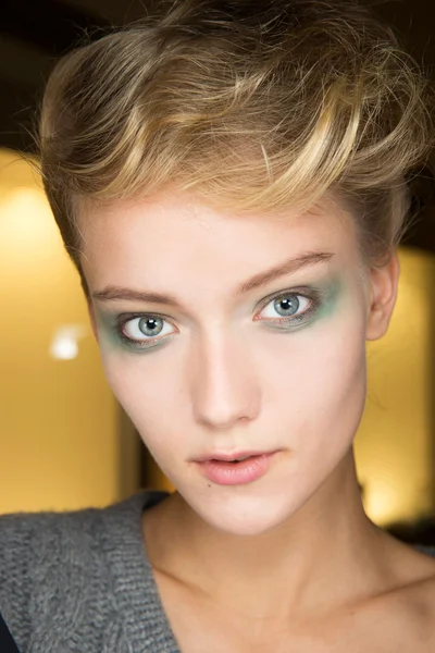 Look 2